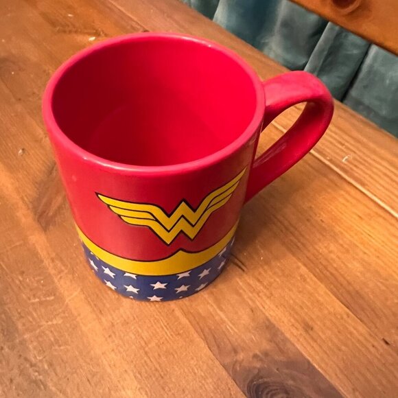 Wonder Woman Ceramic Mug 14oz - Embrace Your Inner Superhero With Every Sip silv - Picture 7 of 7
